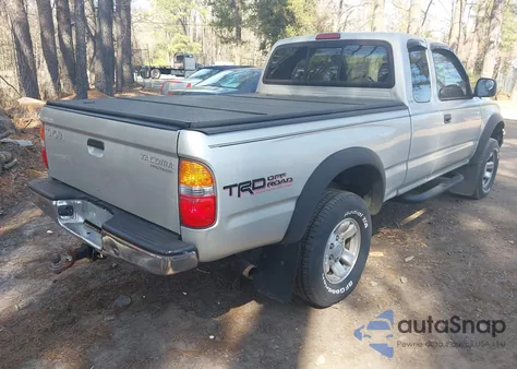 2002 Toyota Tacoma Prerunner z USA, uszkodzony, nr VIN 5TESM92N62Z898746
